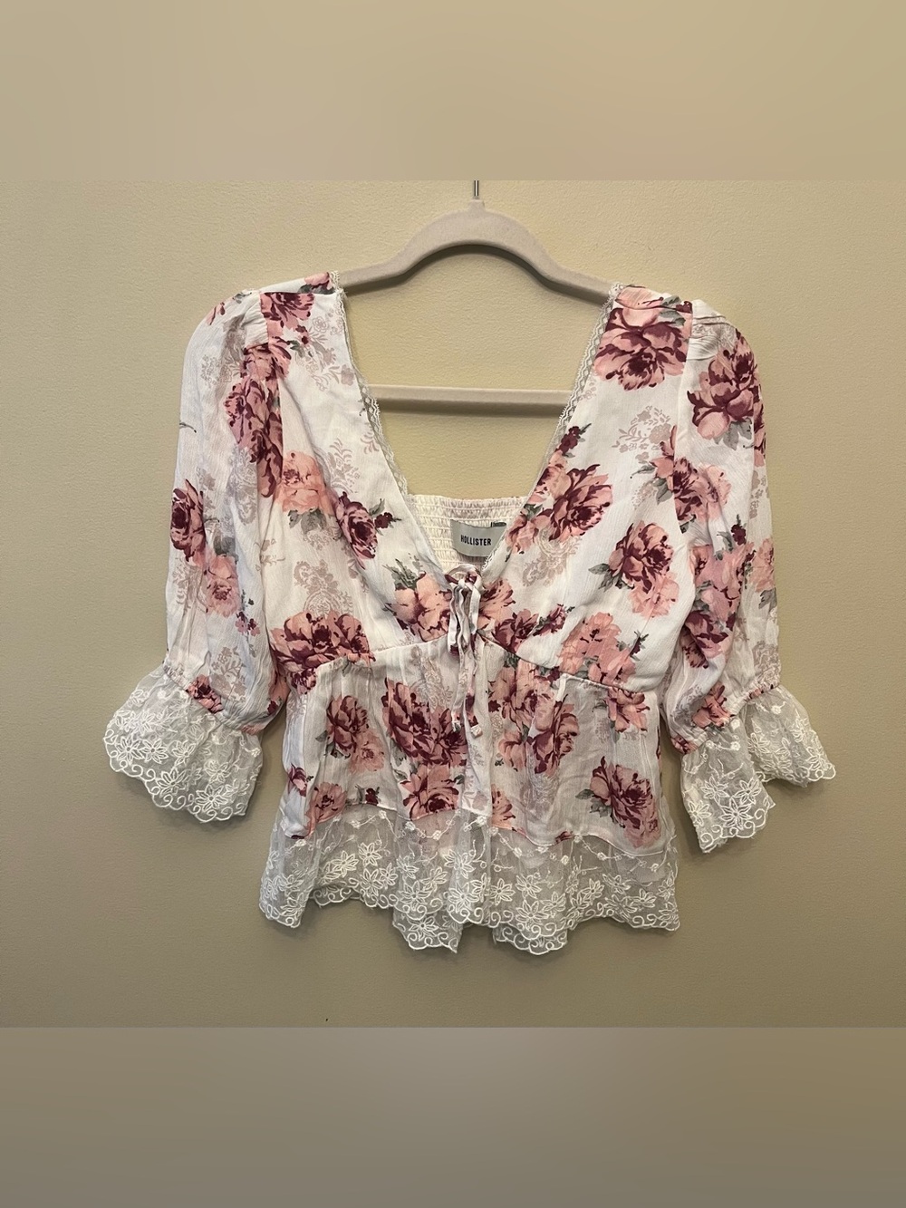 NWT Hollister 3/4 Sleeve Babydoll Top Women's Size Small Floral Lace Cottagecore
